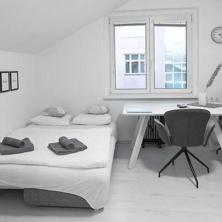 Skolska Winter Terrace Apartment プラハ エクステリア 写真