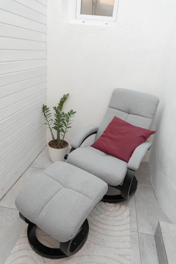 Skolska Winter Terrace Apartment プラハ エクステリア 写真