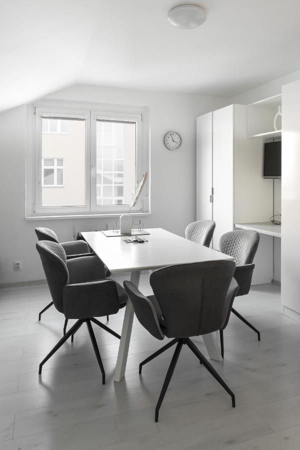 Skolska Winter Terrace Apartment プラハ エクステリア 写真